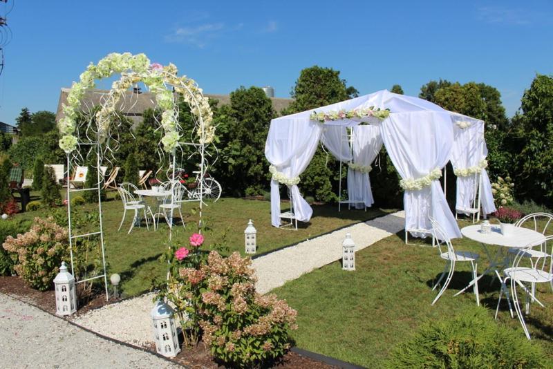 Restauracja Hotel Kassandra Września Exterior foto
