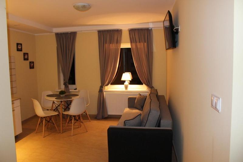 Restauracja Hotel Kassandra Września Exterior foto